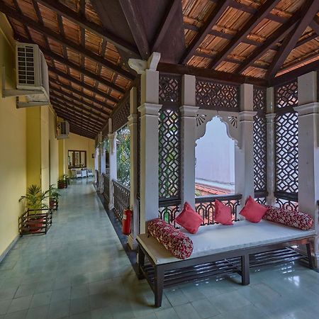 รอยัล ออร์คิด เมโทรโพล ไมซอร์ Hotel ภายนอก รูปภาพ