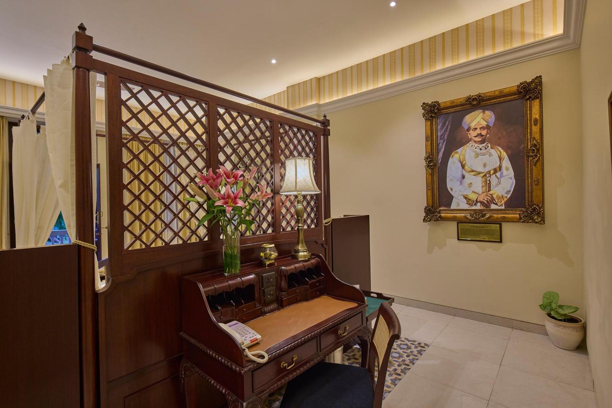 รอยัล ออร์คิด เมโทรโพล ไมซอร์ Hotel ภายนอก รูปภาพ