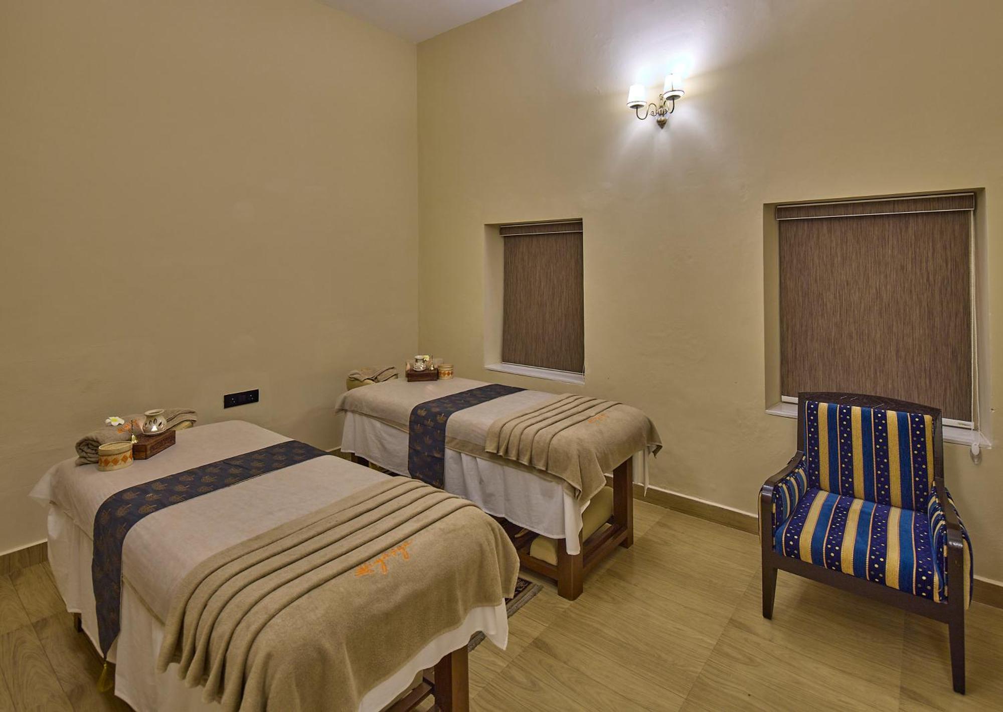 รอยัล ออร์คิด เมโทรโพล ไมซอร์ Hotel ภายนอก รูปภาพ