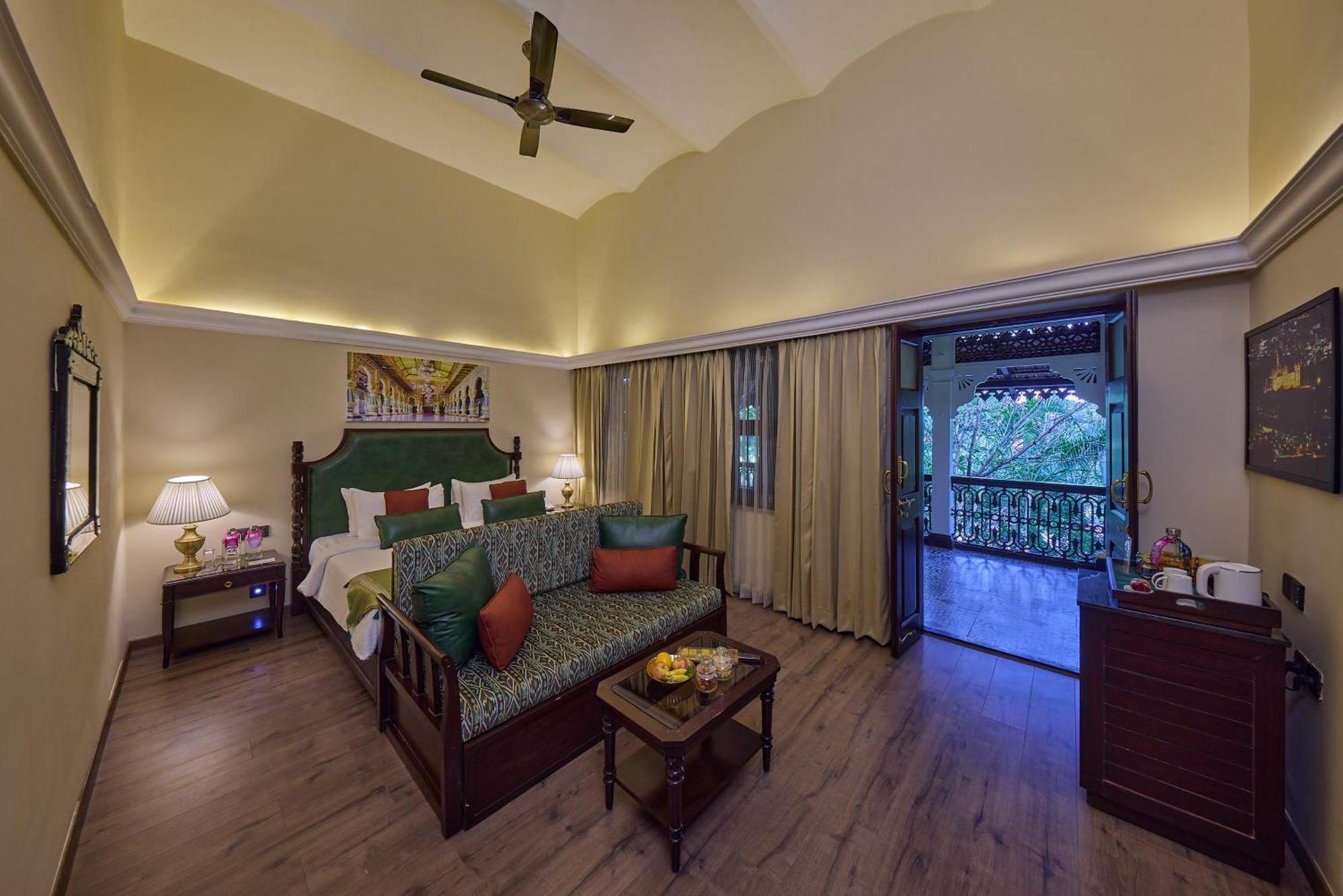 รอยัล ออร์คิด เมโทรโพล ไมซอร์ Hotel ภายนอก รูปภาพ