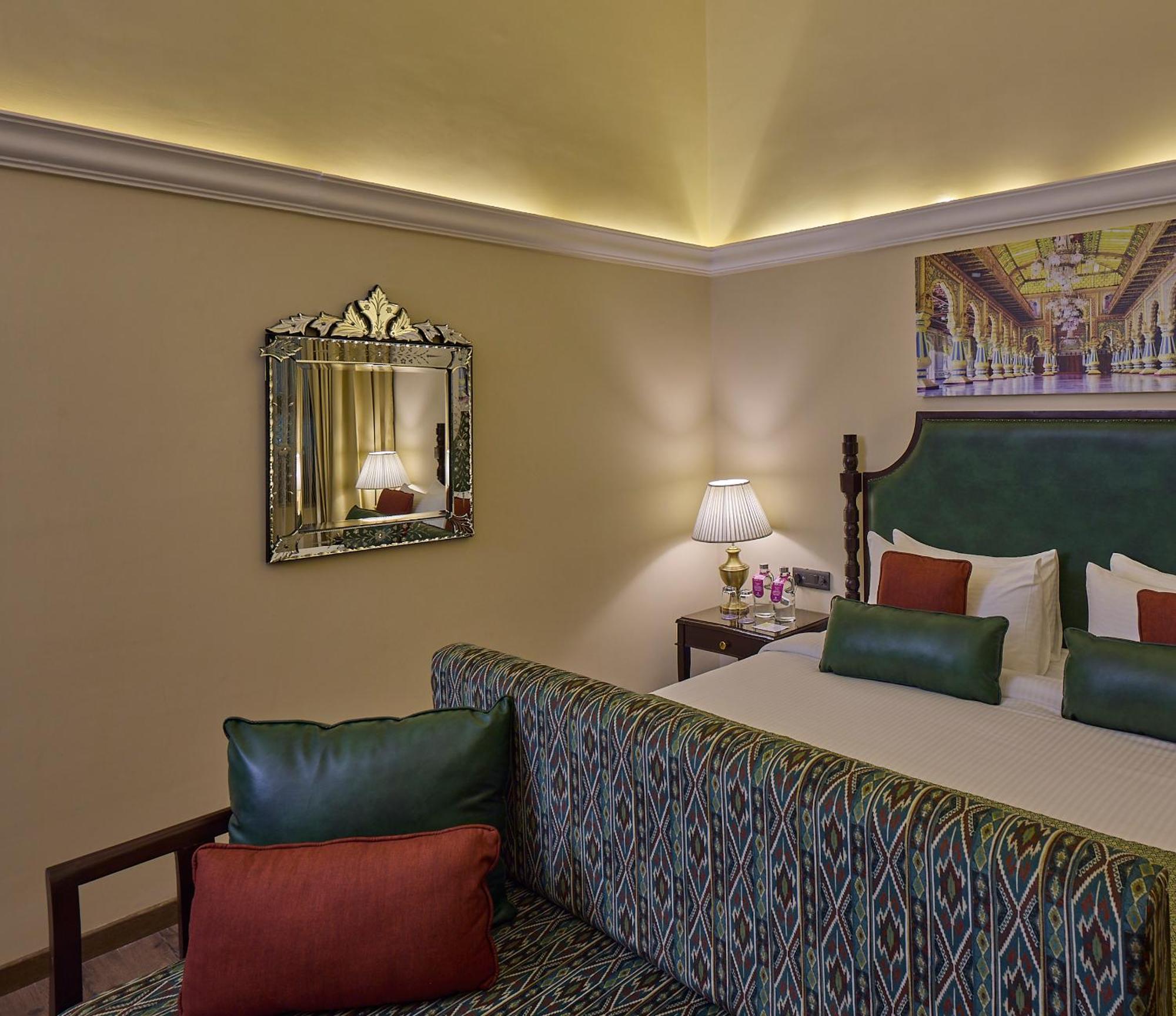 รอยัล ออร์คิด เมโทรโพล ไมซอร์ Hotel ภายนอก รูปภาพ