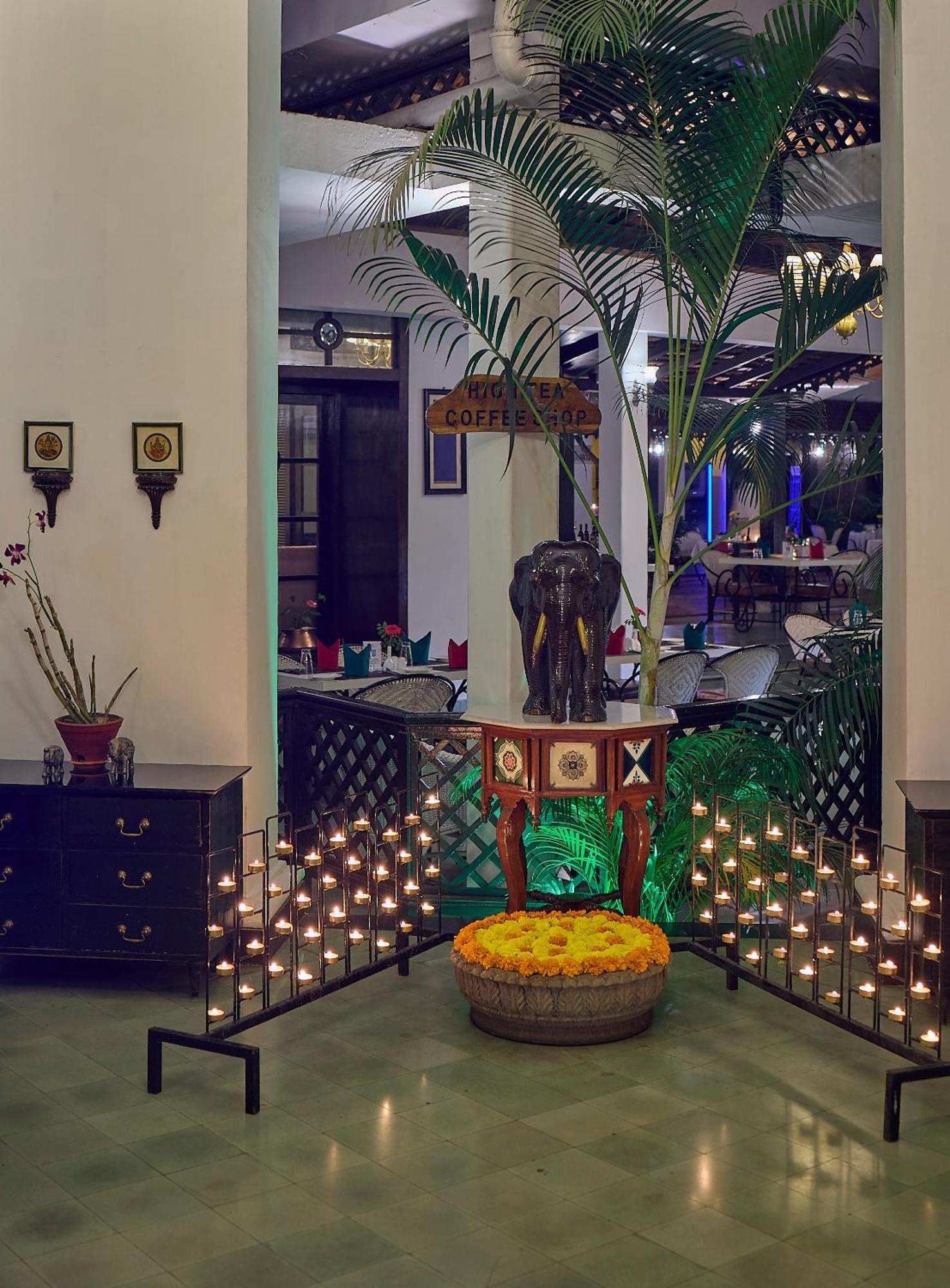 รอยัล ออร์คิด เมโทรโพล ไมซอร์ Hotel ภายนอก รูปภาพ