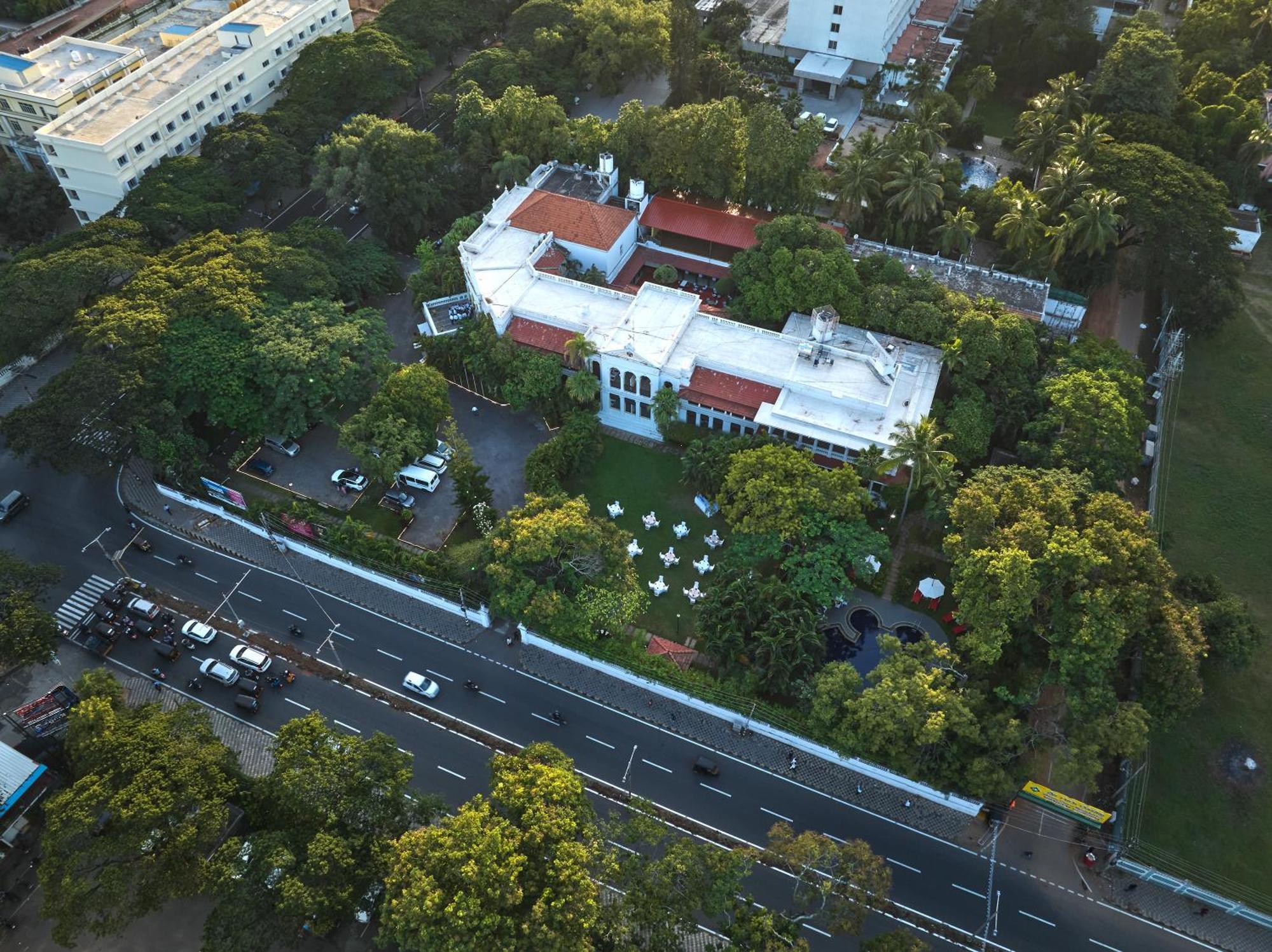 รอยัล ออร์คิด เมโทรโพล ไมซอร์ Hotel ภายนอก รูปภาพ