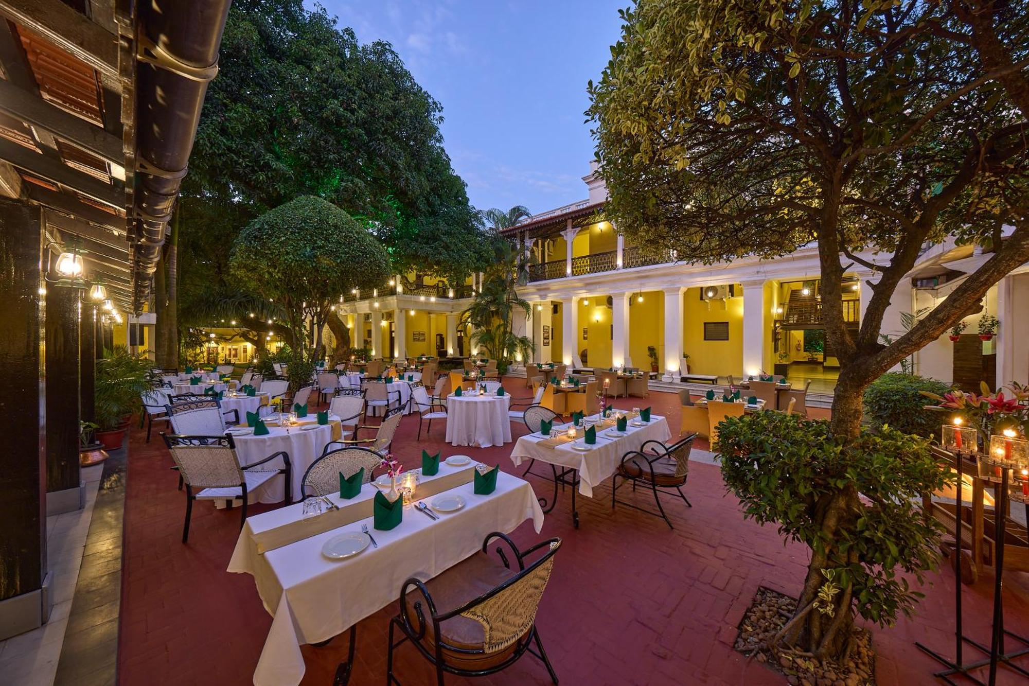 รอยัล ออร์คิด เมโทรโพล ไมซอร์ Hotel ภายนอก รูปภาพ