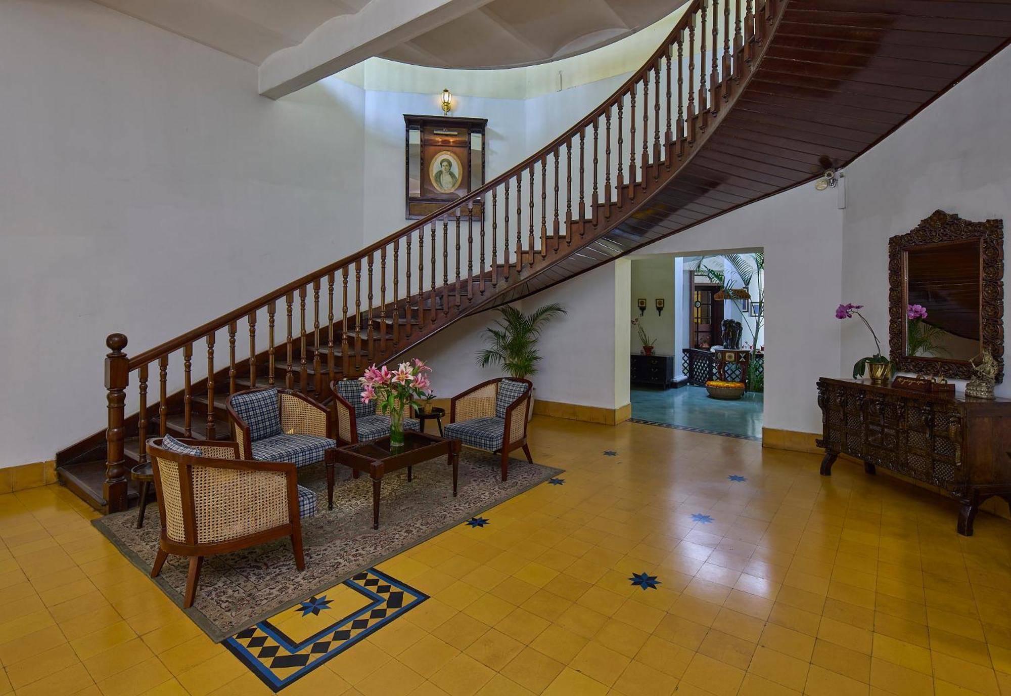 รอยัล ออร์คิด เมโทรโพล ไมซอร์ Hotel ภายนอก รูปภาพ