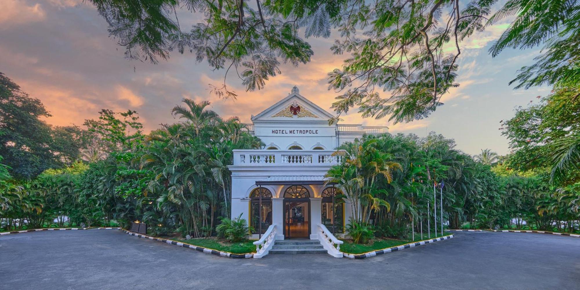 รอยัล ออร์คิด เมโทรโพล ไมซอร์ Hotel ภายนอก รูปภาพ