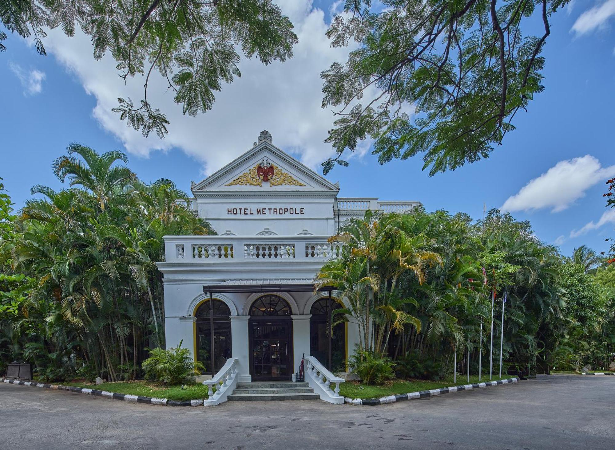 รอยัล ออร์คิด เมโทรโพล ไมซอร์ Hotel ภายนอก รูปภาพ